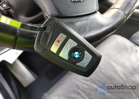 2013 BMW M5 z USA, uszkodzony, nr VIN WBSFV9C58DD097043